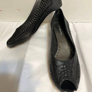 EUC~Covington Black Leather Peep Toe Pumps Winnie  ~9M